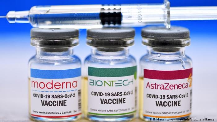 A pesar de que en la Argentina no está recomendado, qué se sabe sobre la combinación de las vacunas contra el coronavirus