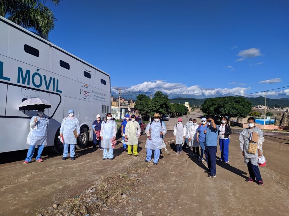 El vacuna móvil llega a mas barrios de la capital jujeña