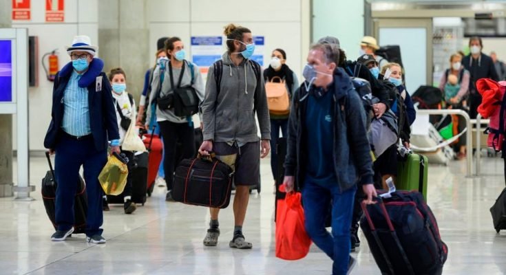 España impone cuarentena para viajeros de la Argentina