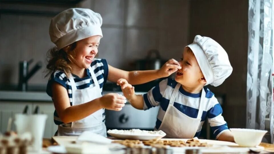 Vacaciones de invierno: la cocina como espacio de juego y entretenimiento para los niños