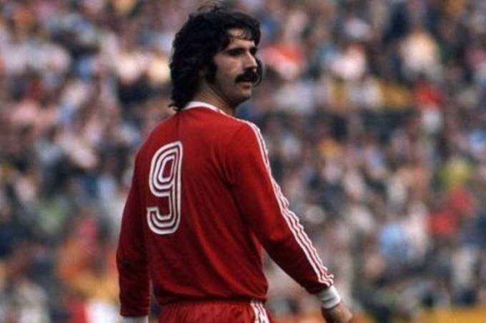 Conmoción en el fútbol mundial por la muerte del legendario Gerd Müller