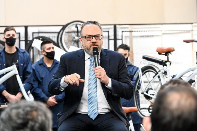 Matías Kulfas insistió con que no es momento para discutir una reducción de la jornada laboral
