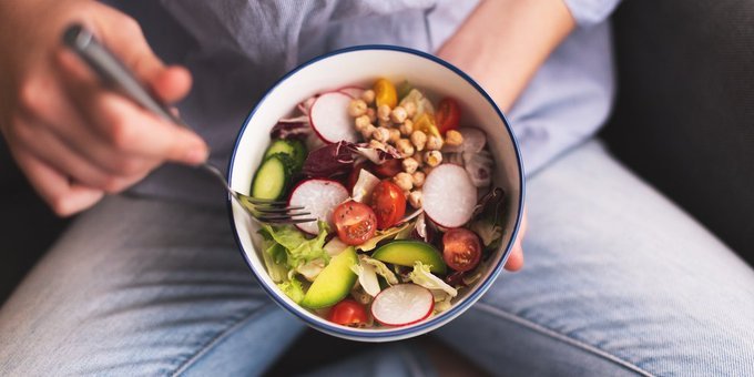 Cerveza, vino, aceite de oliva y más: cómo impactan las calorías ocultas en la dieta