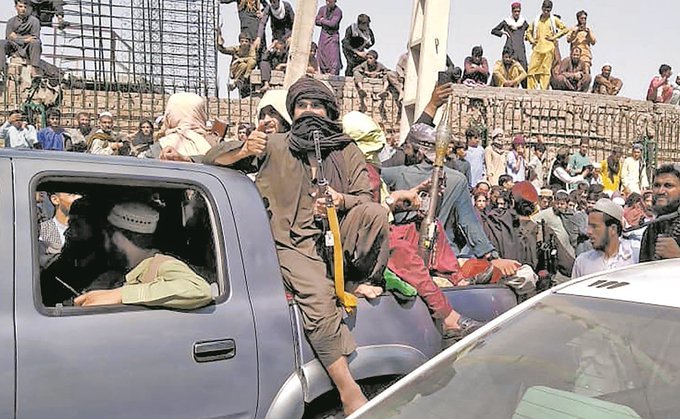 En Afganistán los talibanes tomaron el palacio presidencial