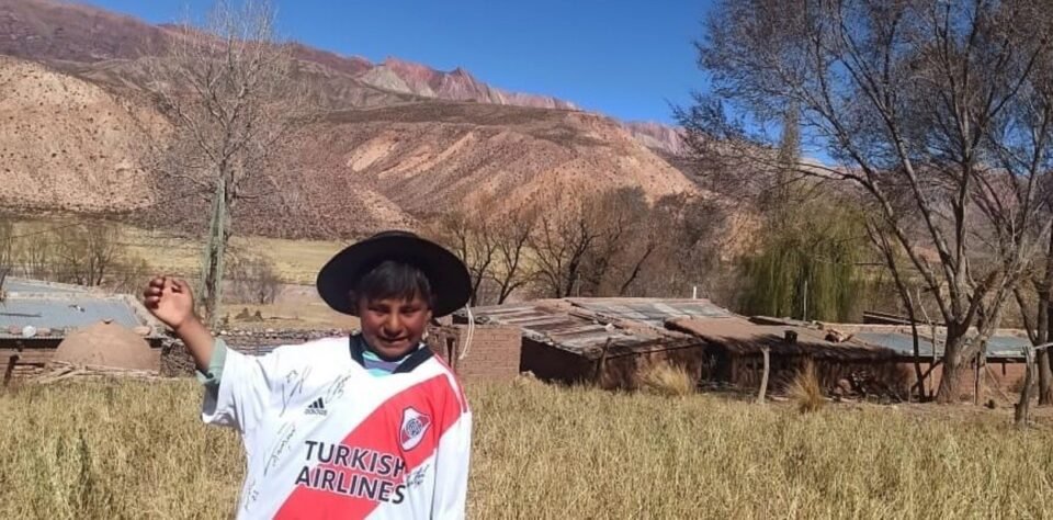 El regalo de River para Enzo, el hincha jujeño que se hizo viral