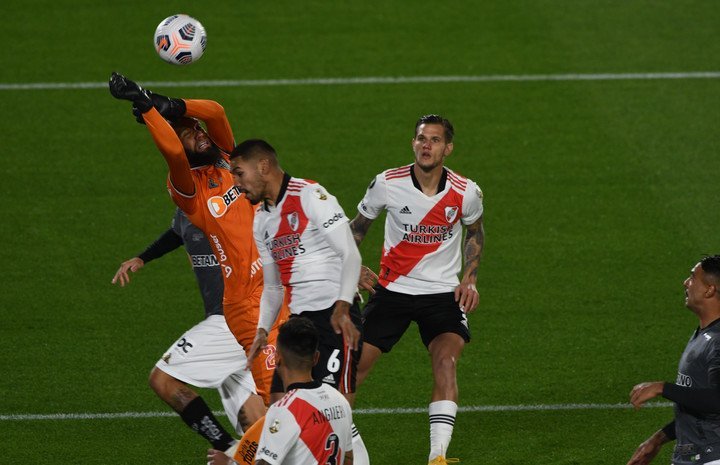 River sufrió una dura derrota con Atletico Mineiro y deberá ir a Brasil en busca de otra hazaña