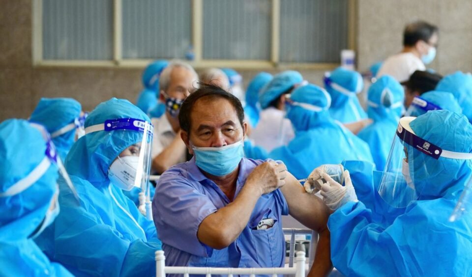 Vietnam, el primer país del mundo en aprobar la vacuna cubana contra la COVID-19