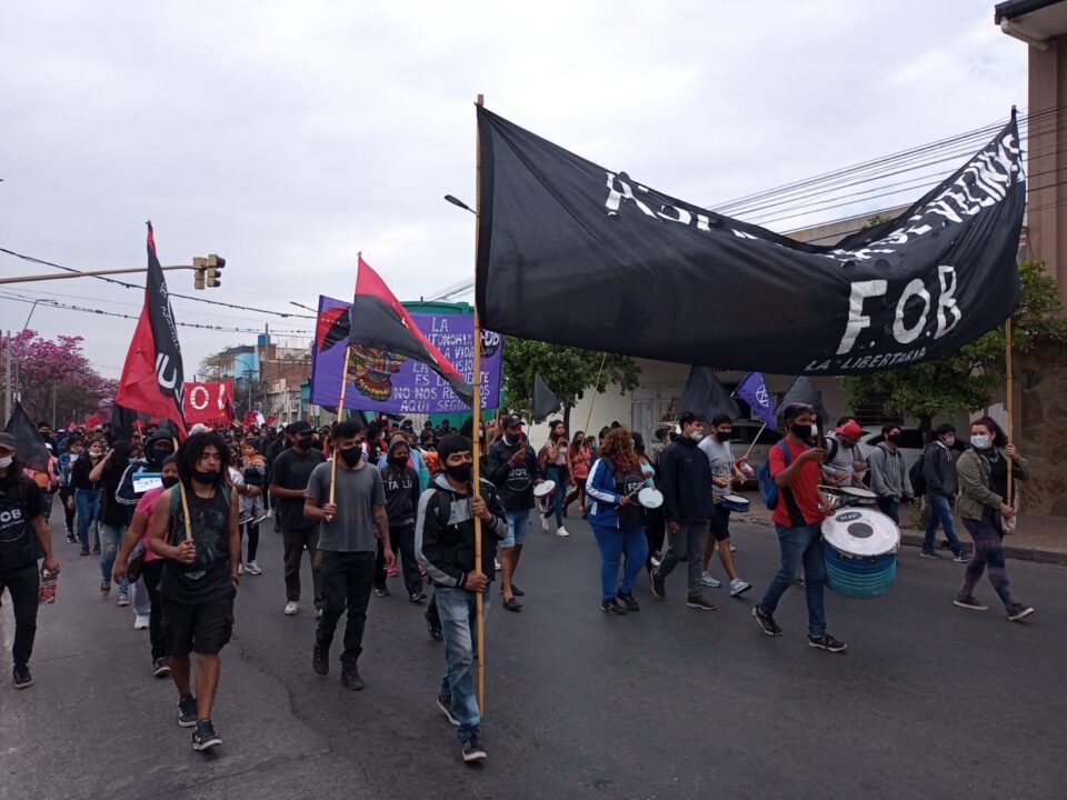 PROTESTA: «El Gobierno de la provincia niega la asistencia social a más de 6 mil niños y pone en peligro el cierre de 82 merenderos».
