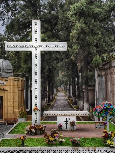 Por la conmemoracion a los fieles difuntos los cementerios municipales abriran de 7 a 19