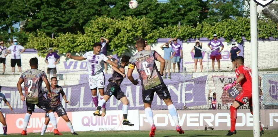 Gimnasia empató y espera un milagro