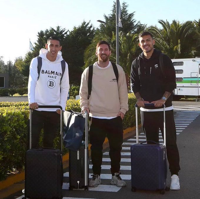Lionel Messi llegó al país y completó el plantel de la selección argentina