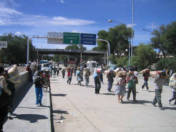 Habilitan paso fronterizo entre La Quiaca y Villazón