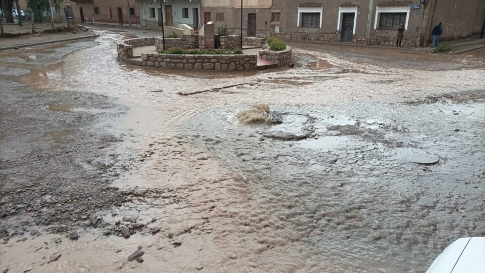 Inundaciones en Humahuaca por fuerte temporal