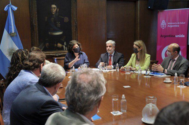 Principio de acuerdo para congelar el precio de los medicamentos hasta el 7 de enero