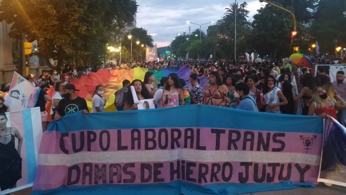 Multitudinaria marcha del Orgullo LGBT en Jujuy