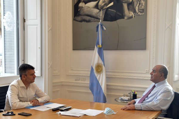 Pagarán un bono de 8000 pesos a beneficiarios de planes sociales