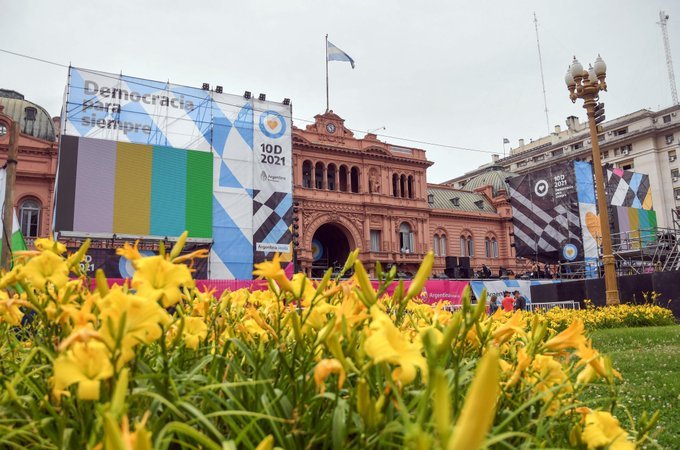 Hoy se conmemora el «Día de la Democracia» en nuestro país