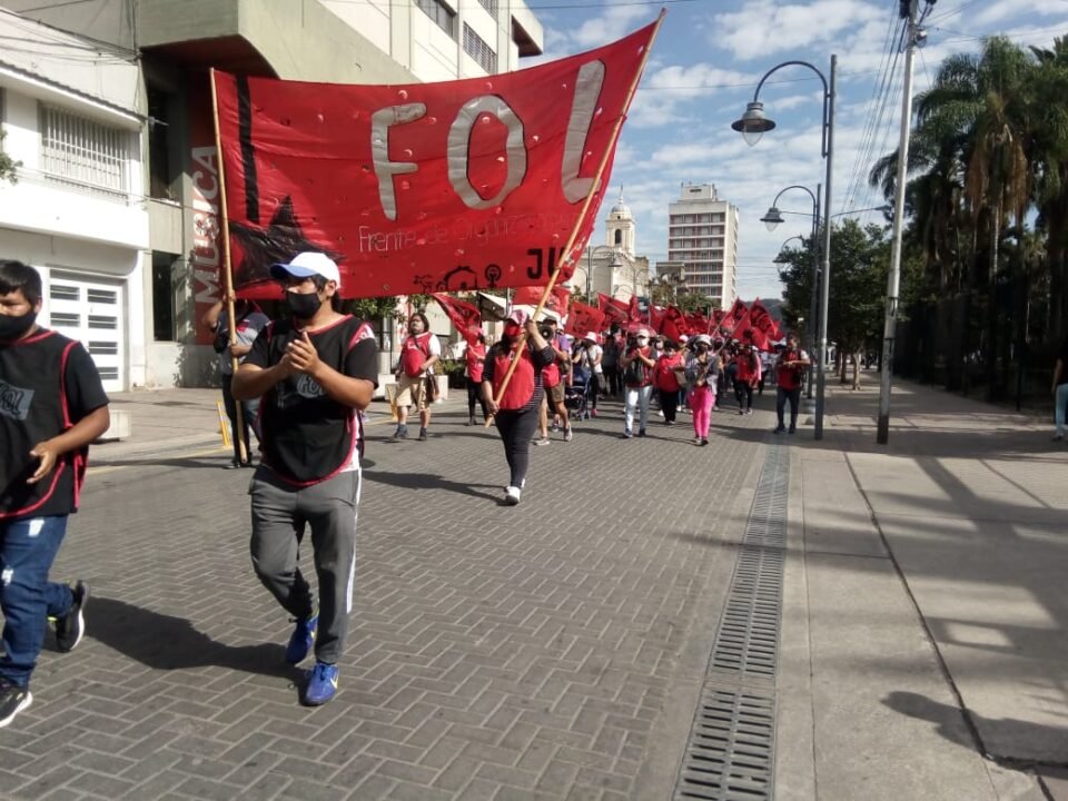 Organizaciones sociales marchan con la consigna «Por una navidad sin hambre»