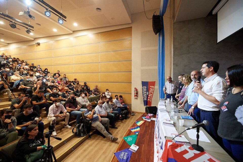 «Cuando el campo nacional y popular se dividió, ganó la derecha», advirtió «Wado» de Pedro