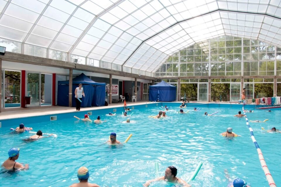 Habilitaron el natatorio del Parque San Martin los domingos