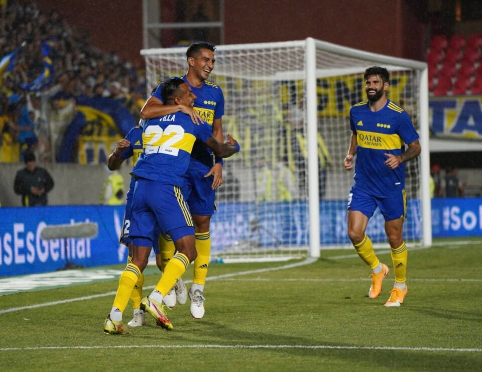 Boca venció a Colo Colo y comenzó el año ganando