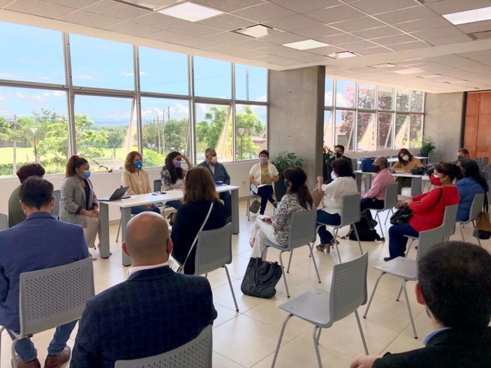 La Ministra Bovi recibió a la nueva comisión de ADEP