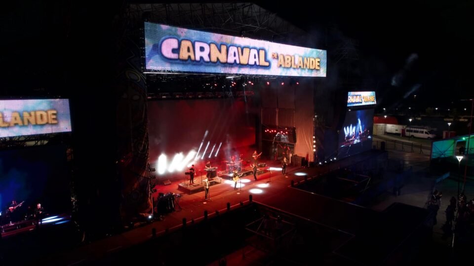 Gran cierre del «Carnaval de Ablande de los Tekis»