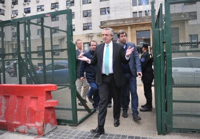 Alberto Fernández declara como testigo en el juicio a Cristina Kirchner