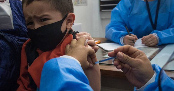 Habrá vacunatorios en las escuelas de la provincia
