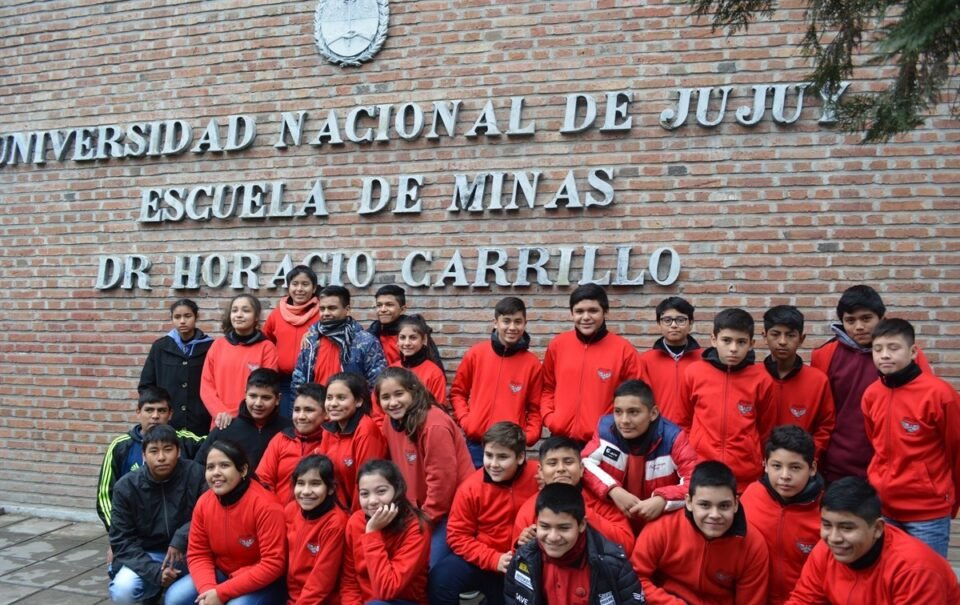 La Escuela de Minas contará con un corredor seguro para el ingreso y egreso de alumnos