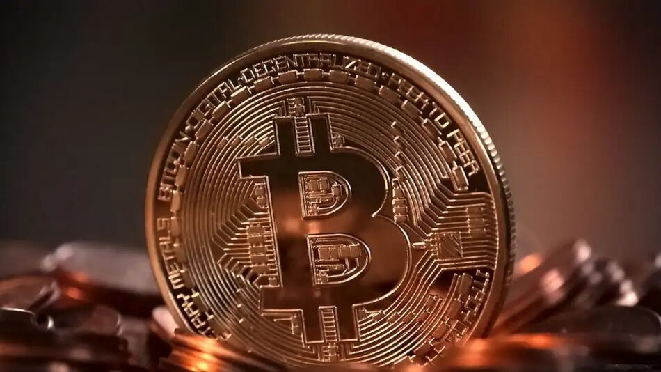 El precio del Bitcoin aumentó 13% por el desplome de la Moneda Rusa