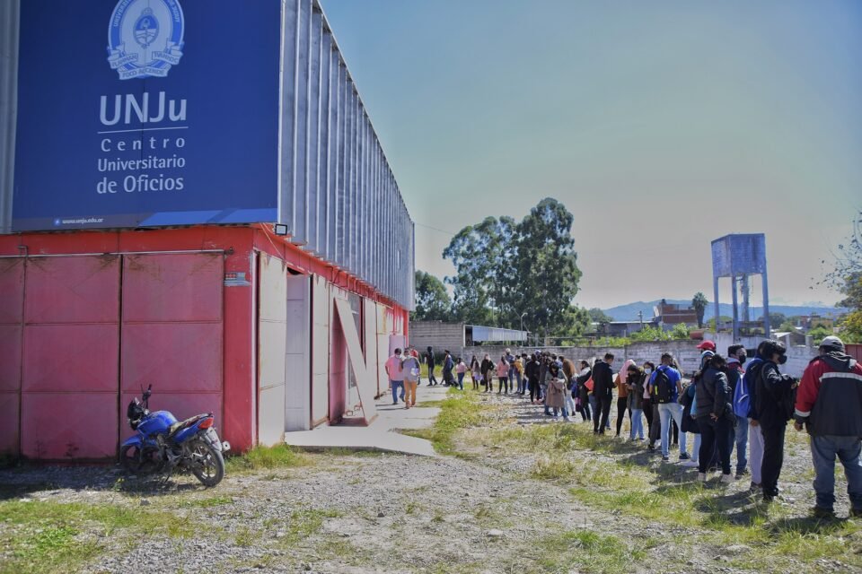 Se suspenden hasta nuevo aviso las inscripciones a la Escuela de Oficios de la UNJU