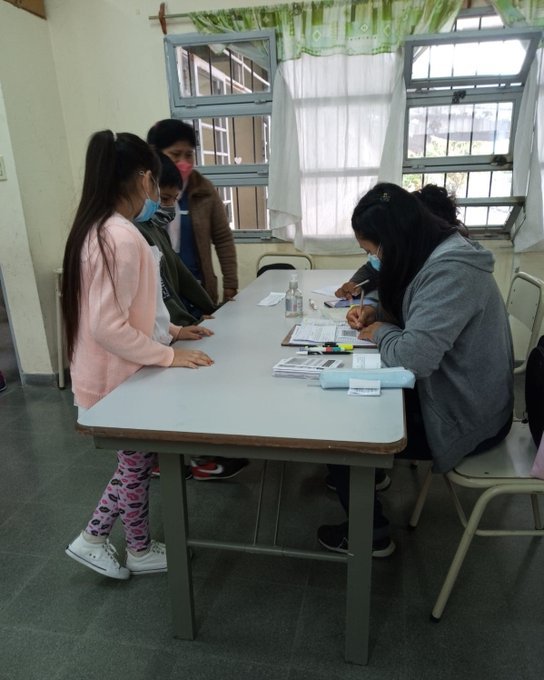 Inicia una nueva semana de vacunación en escuelas de Capital