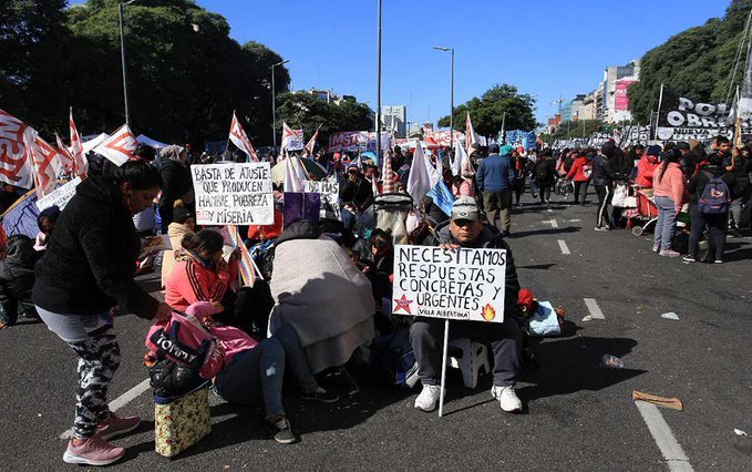 En Argentina coexisten 182 tipos de planes sociales y abarcan a 25 millones de personas