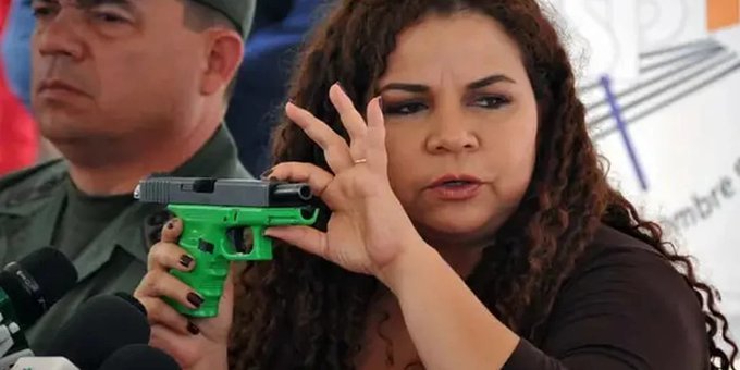 El Gobierno le prohibió el ingreso a la Argentina a una diputada chavista