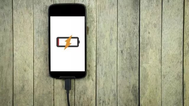 Cuatro hábitos que arruinan la batería de cualquier teléfono celular