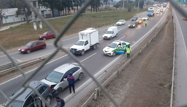 Choque múltiple en el acceso a San Salvador de Jujuy