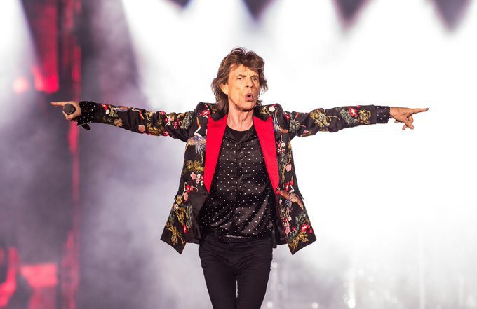 Mick Jagger dio positivo de Covid