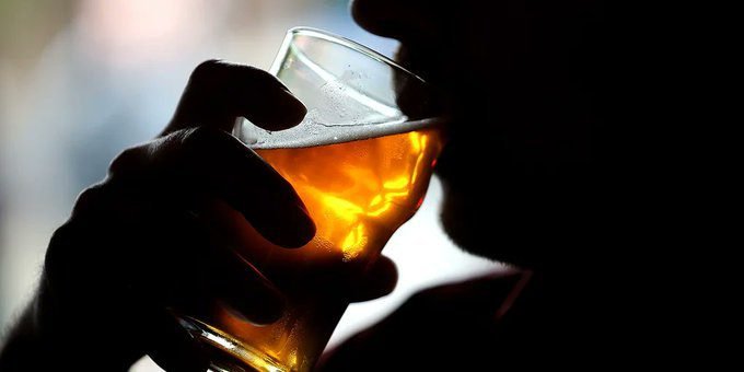 Los hombres que beben una cerveza al día tienen bacterias intestinales más diversas