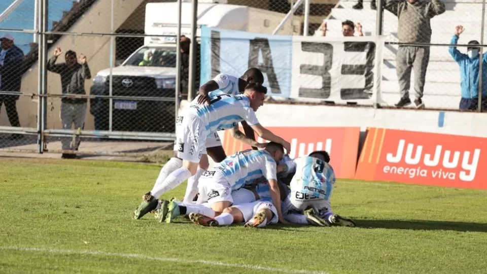 Gimnasia de Jujuy recibe a Nueva Chicago