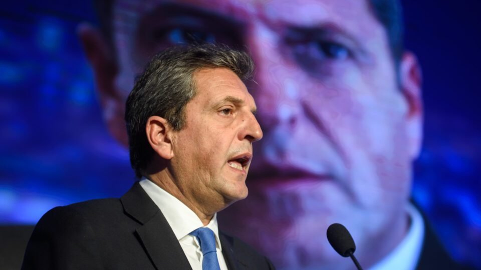 Massa y una nueva licitación de bonos en pesos.