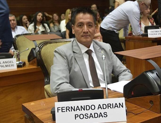 Renunció al Partido Justicialista y al bloque Fernando Posadas