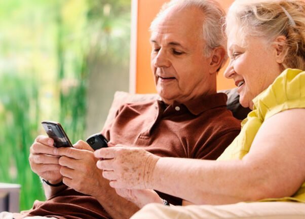 Nuevas Tecnologías digitales para adultos mayores.