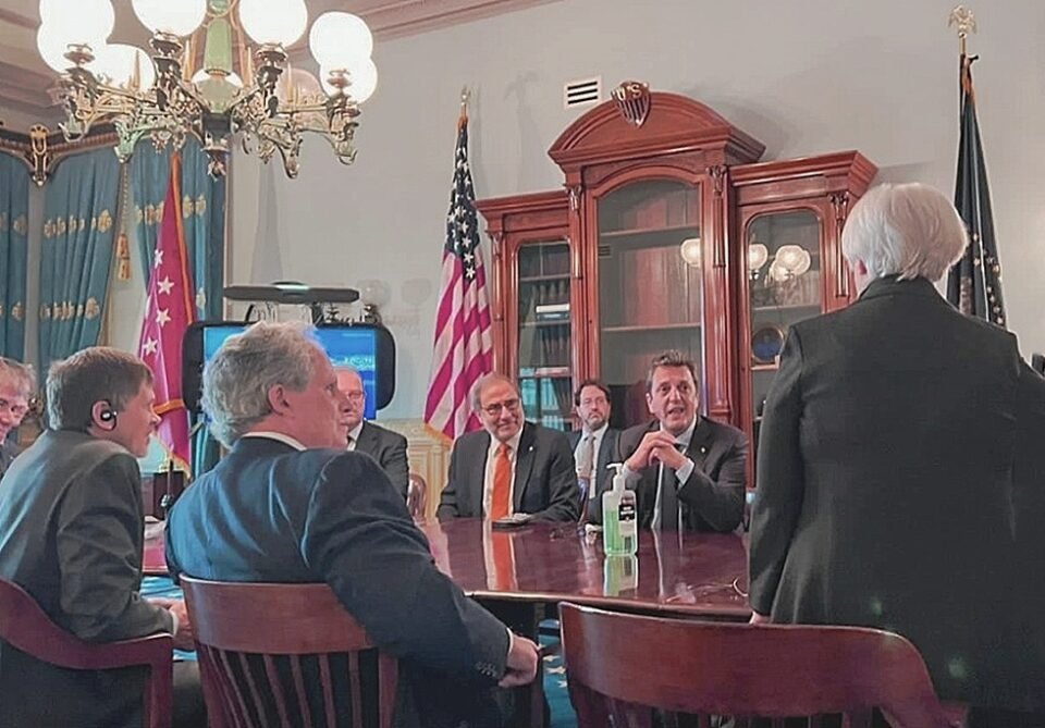 Sergio Massa finalizó su viaje a Washington