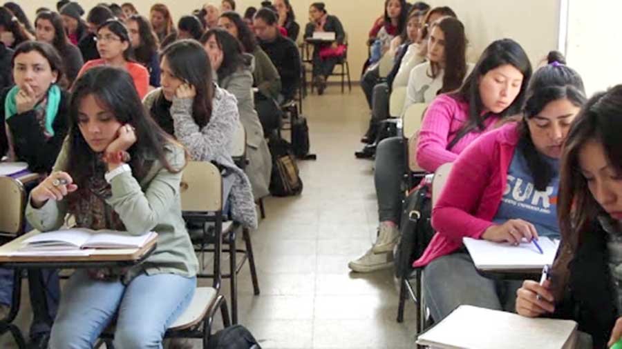 Por mesas de examen no habrá clases el lunes y martes