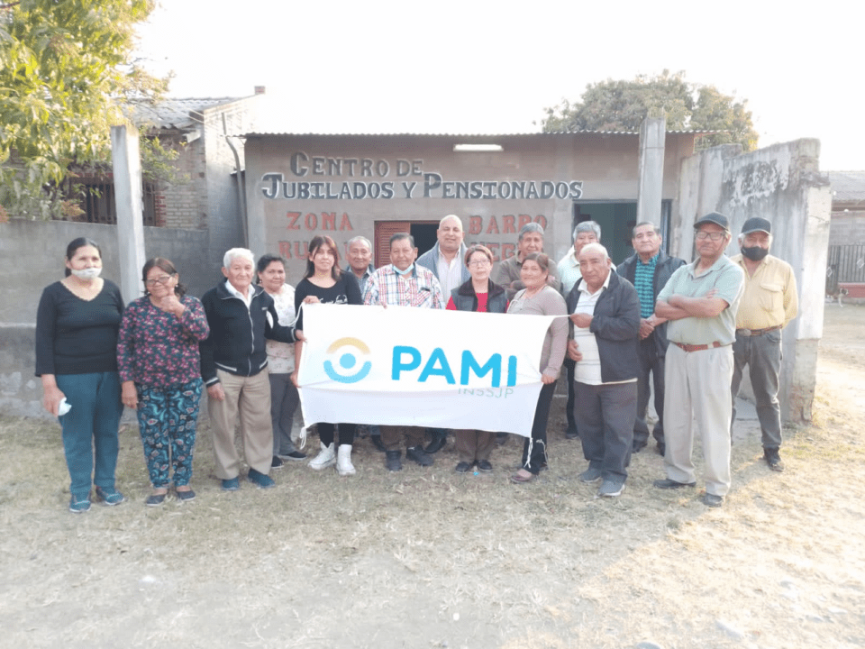 Afiliados del PAMI perderían atención por incumplimiento