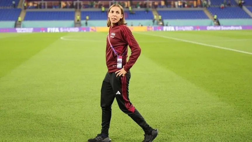 Stéphanie Frappart será la primera árbitra en dirigir un partido en el Mundial masculino