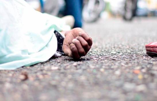 Capital: Un hombre falleció en la Vía Pública.