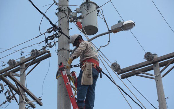 Un trabajador de la Municipalidad de La Esperanza, falleció por una descarga eléctrica.