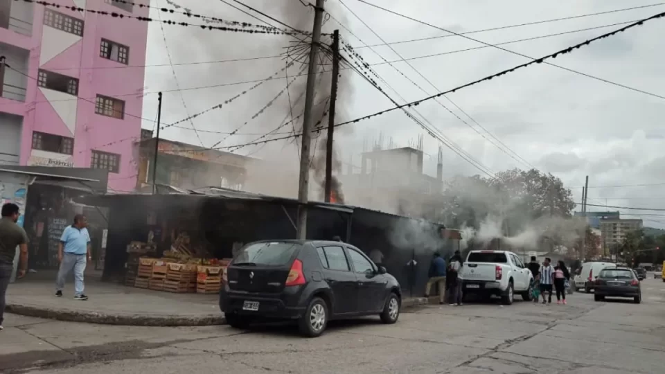 Incendio de Comercios en la Terminal Vieja.